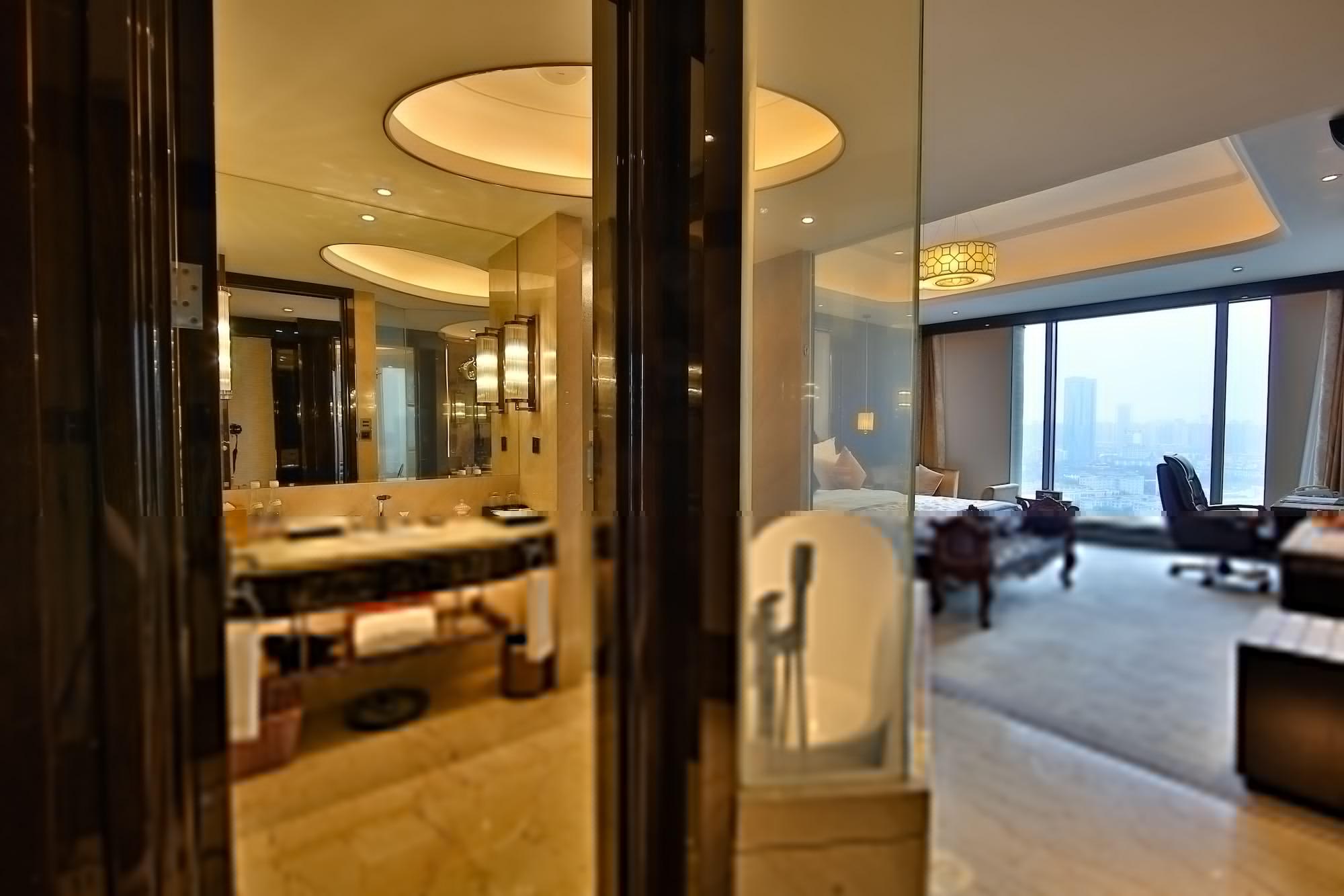 Chengdu Cynn Hotel Bagian luar foto