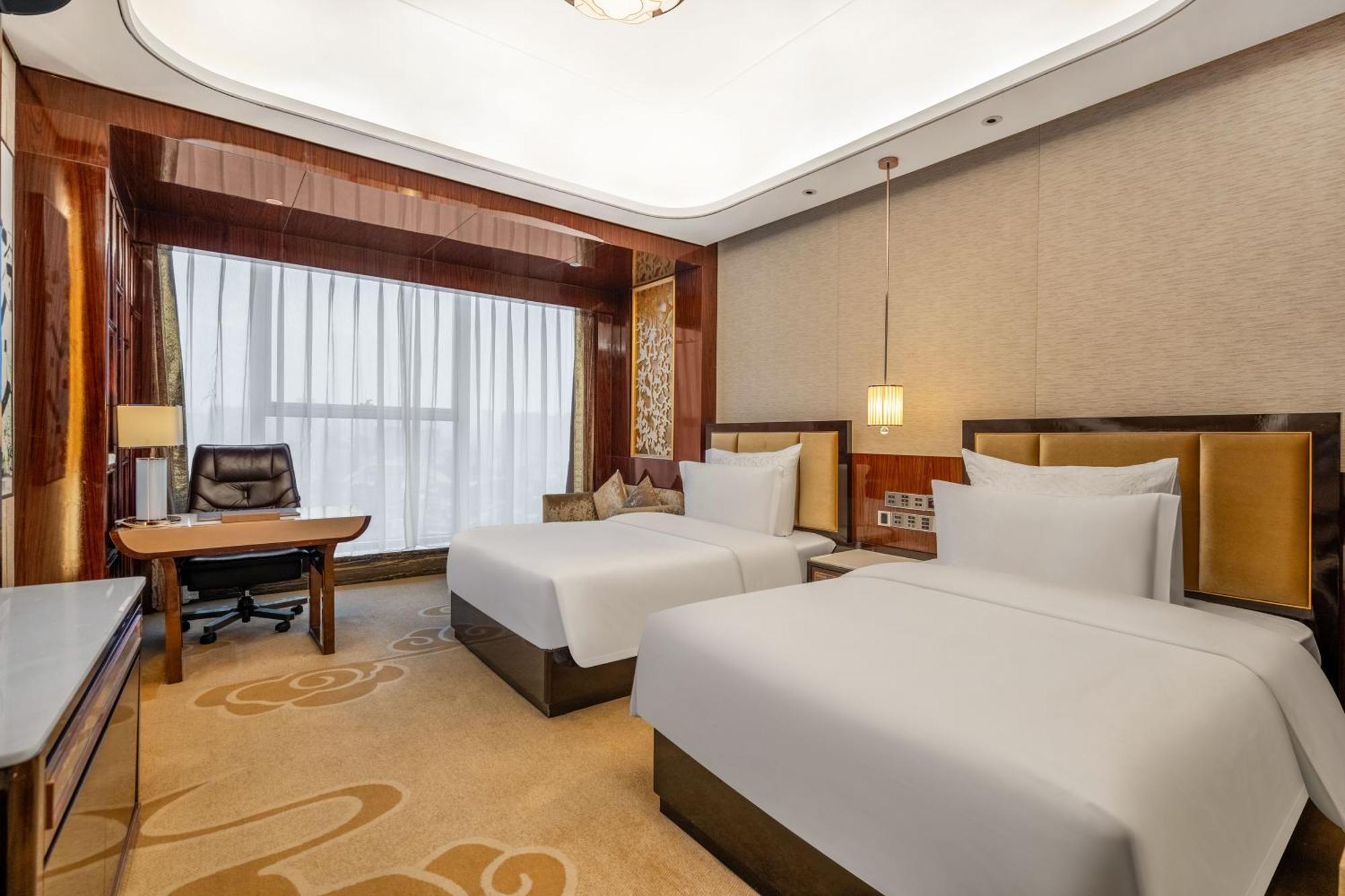 Chengdu Cynn Hotel Bagian luar foto