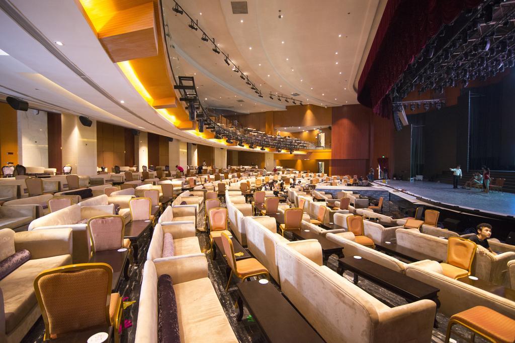 Chengdu Cynn Hotel Bagian luar foto
