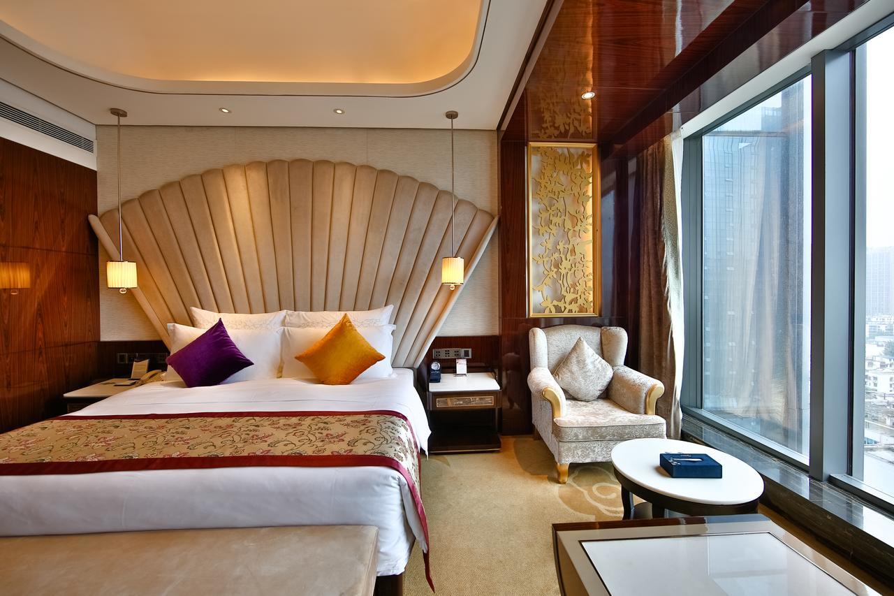 Chengdu Cynn Hotel Bagian luar foto