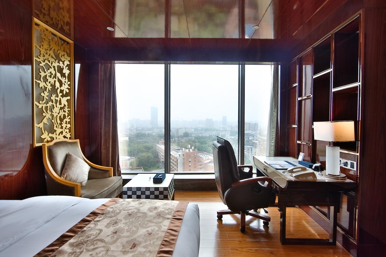 Chengdu Cynn Hotel Bagian luar foto