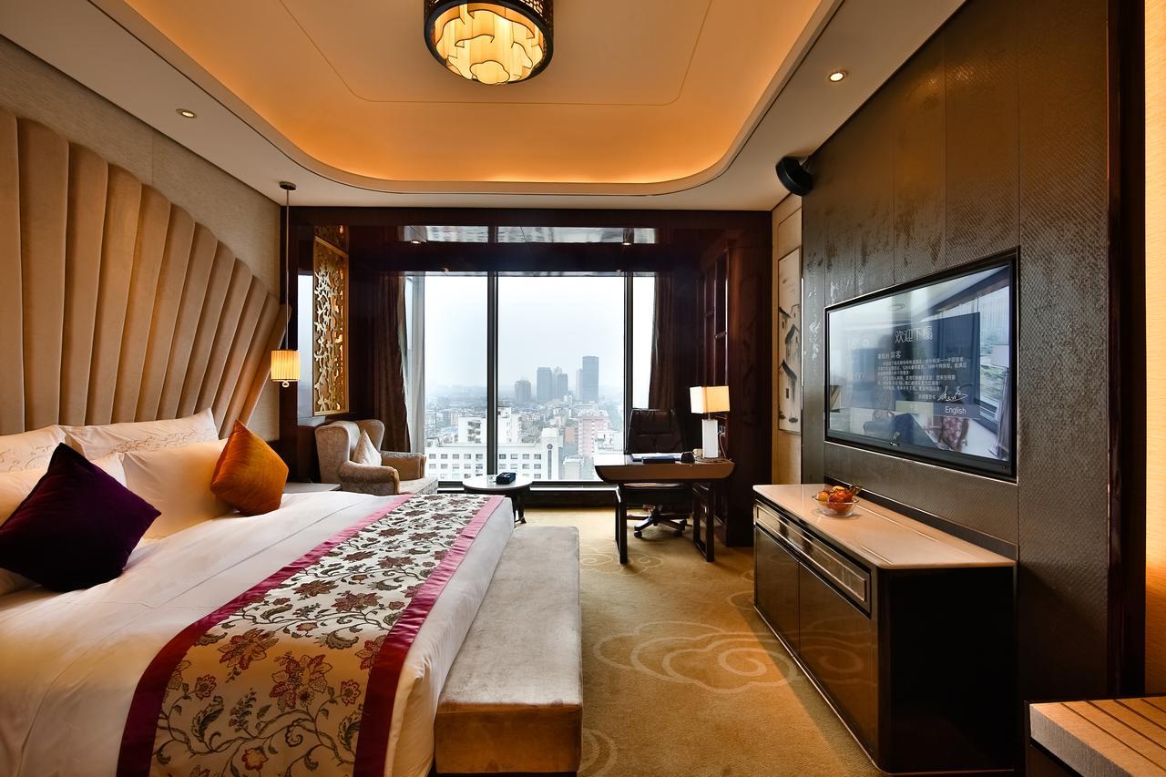 Chengdu Cynn Hotel Bagian luar foto